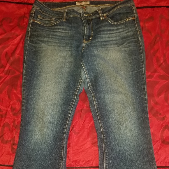 L.E.i. Ashley low-rise boot cut denim jeans - Picture 4 of 6